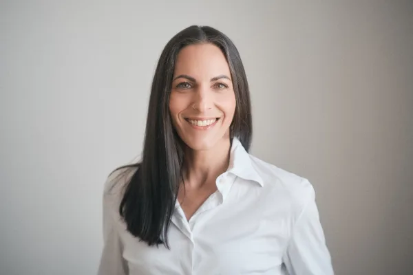 Eva Hochstrasser